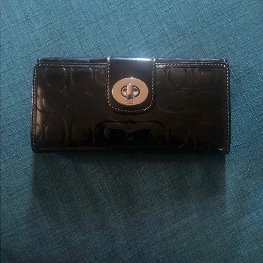 Coach Black Patent Leather Signature Turnlock Wallet